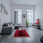 Stunning & Spacious 2Bdr Apt In Center Prague1