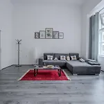 Stunning & Spacious 2Bdr Apt In Center Prague1