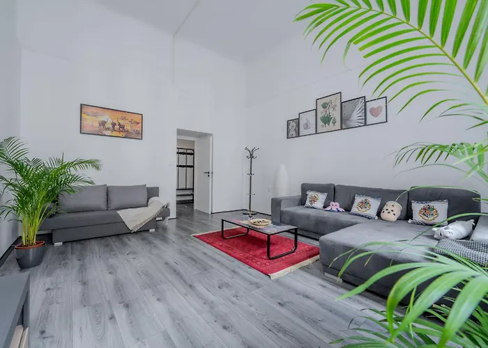 Stunning & Spacious 2Bdr Apt In Center Prague1