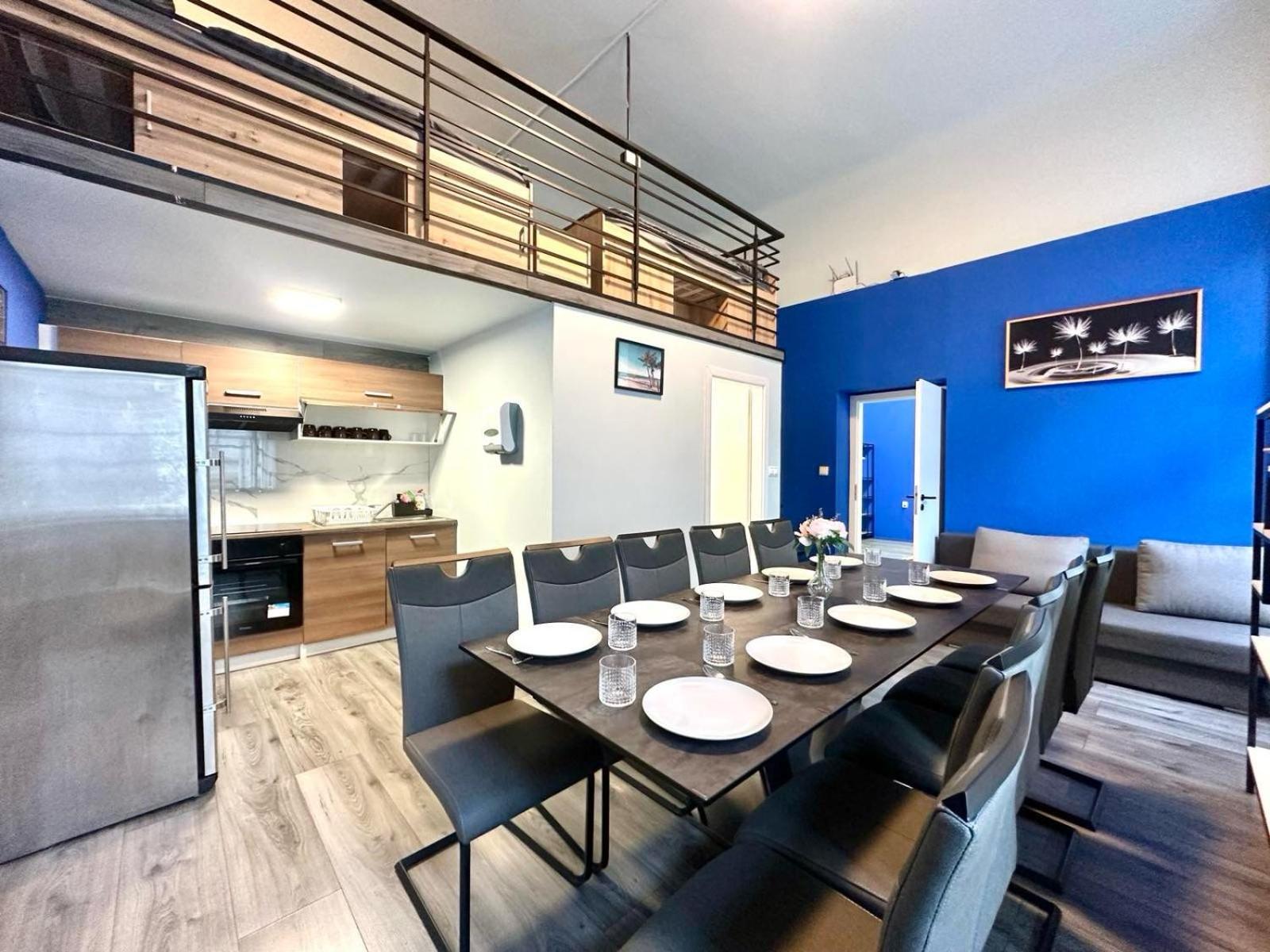 Stunning & Spacious 2bdr In Center Prague1 Apartment