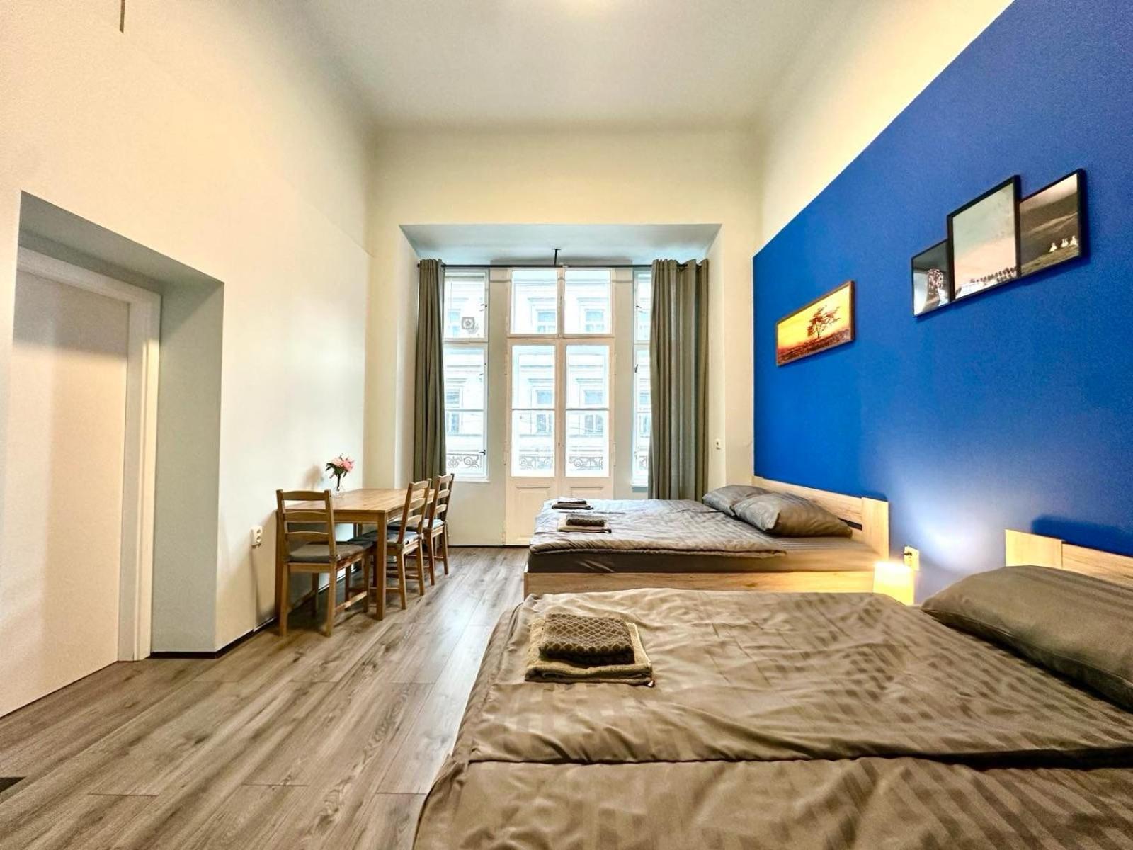 Stunning & Spacious 2bdr In Center Prague1